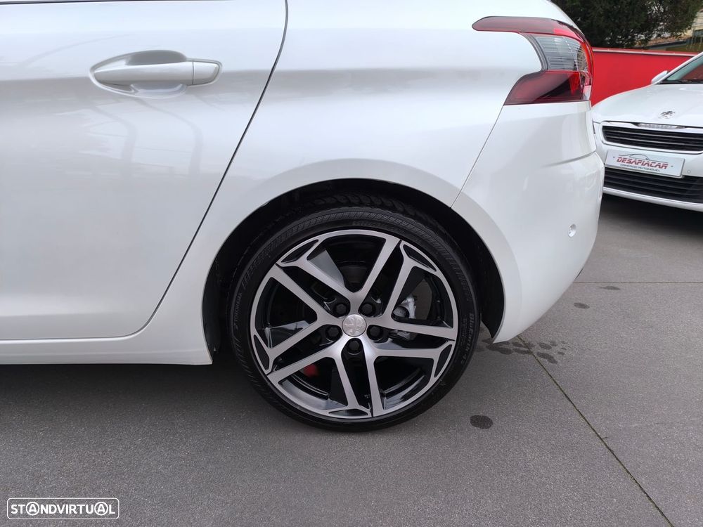 Peugeot 308 PureTech 130 GPF Stop & Start Allure - 19