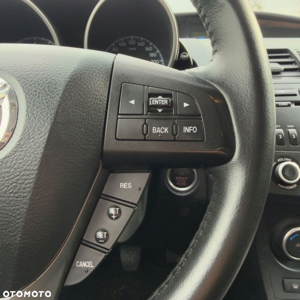 Mazda 3 - 25