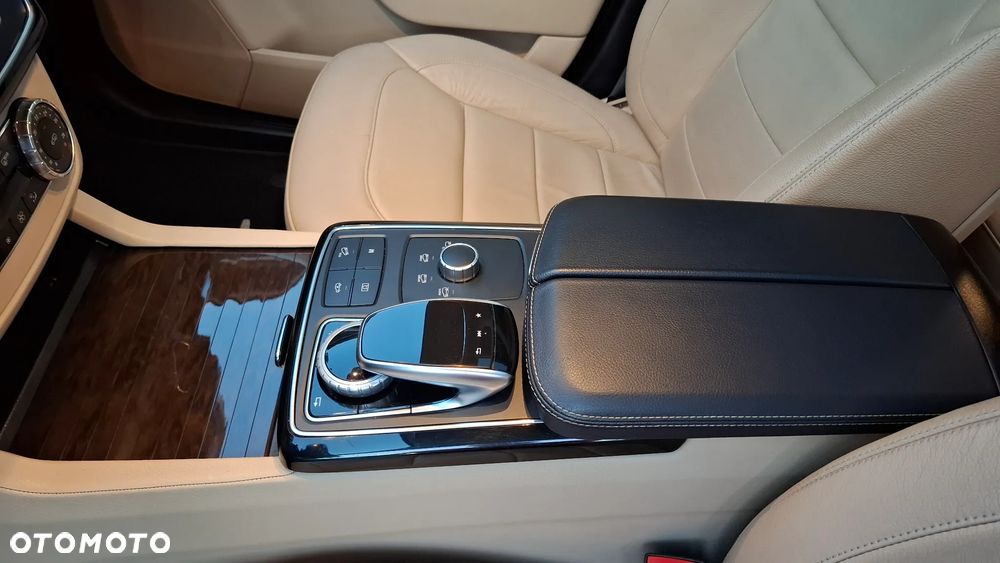 Mercedes-Benz GLE 350 d 4-Matic - 12