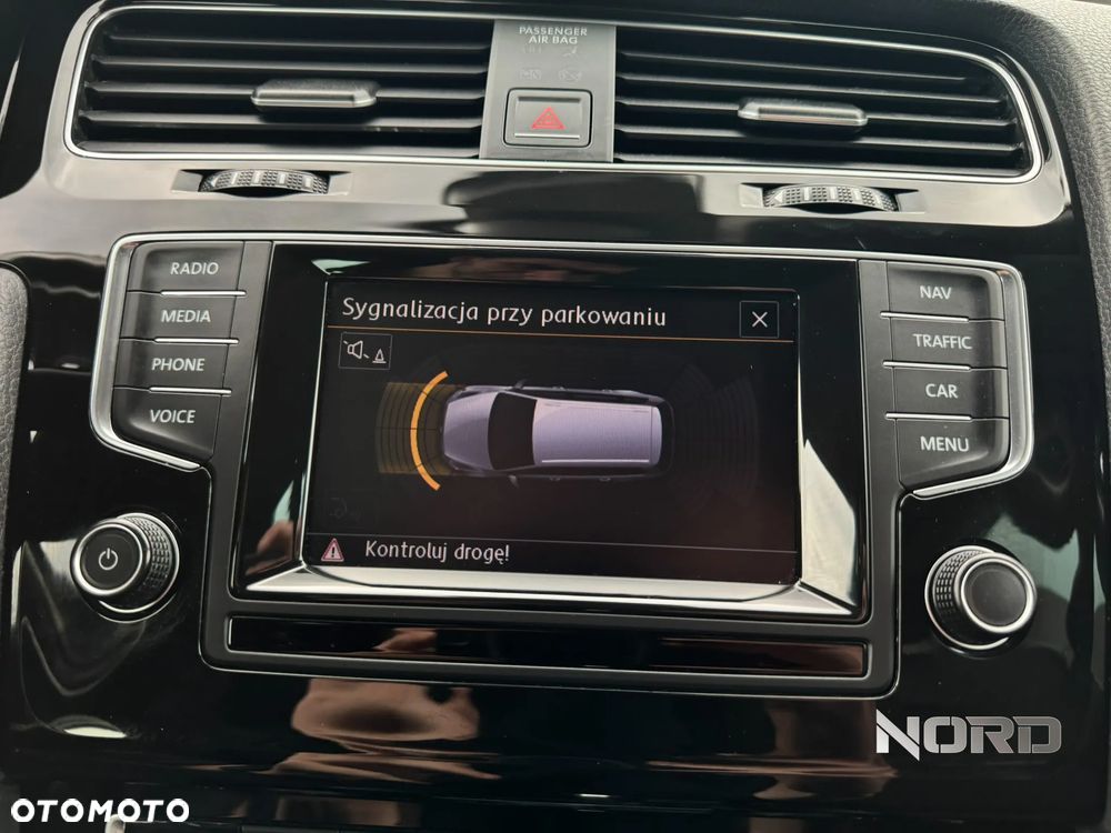 Volkswagen Golf 1.4 TSI BlueMotion Technology DSG Highline - 19