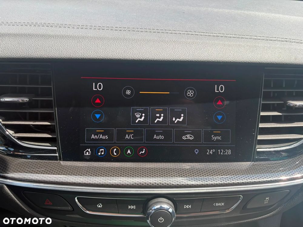 Opel Insignia - 12