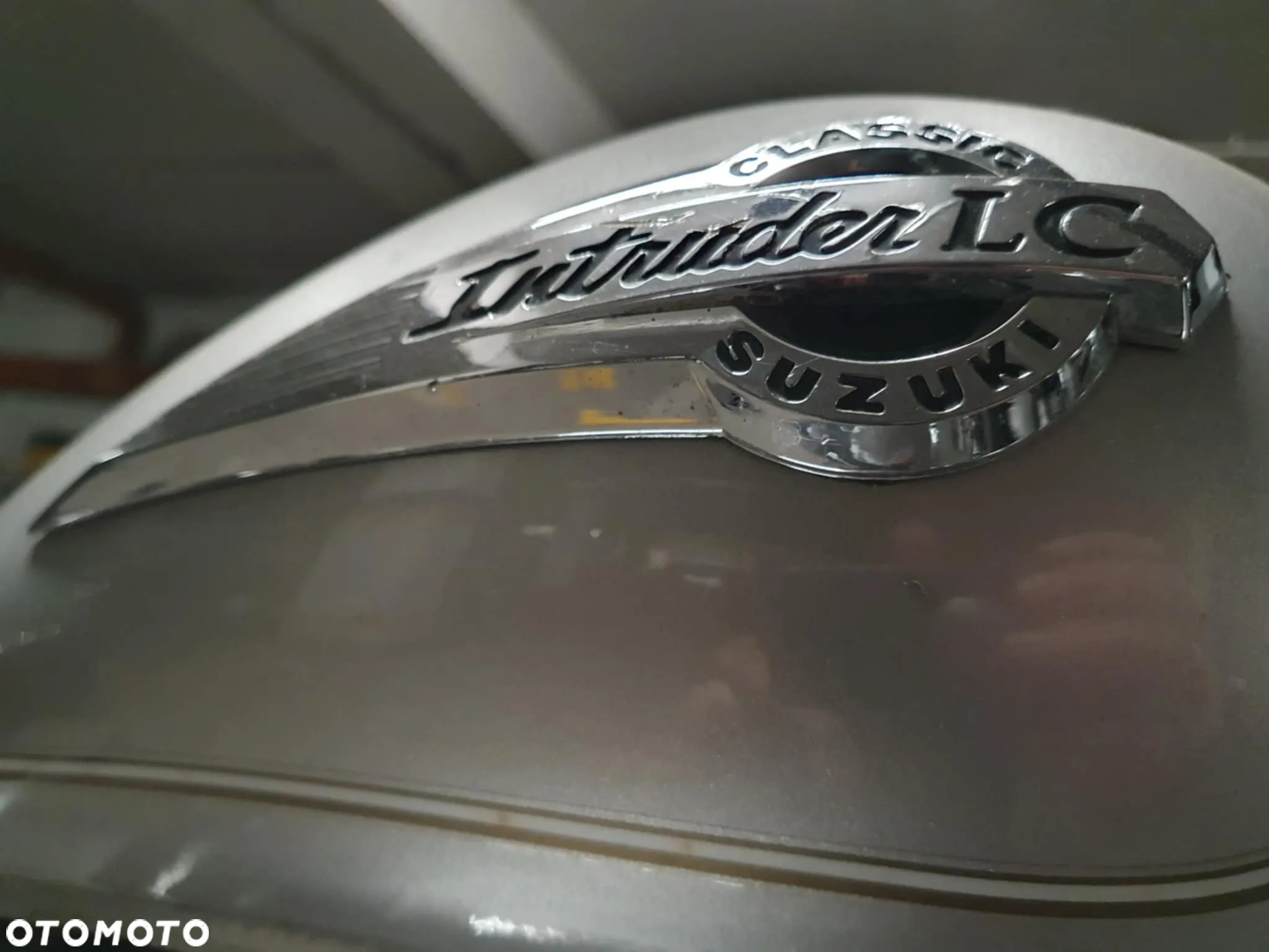 Suzuki Intruder - 6