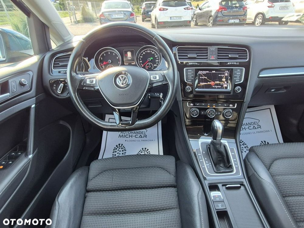 Volkswagen Golf - 5