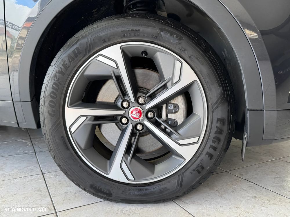 Jaguar E-Pace 1.5 P300e R-Dynamic HSE AWD Aut. — fotografia 12