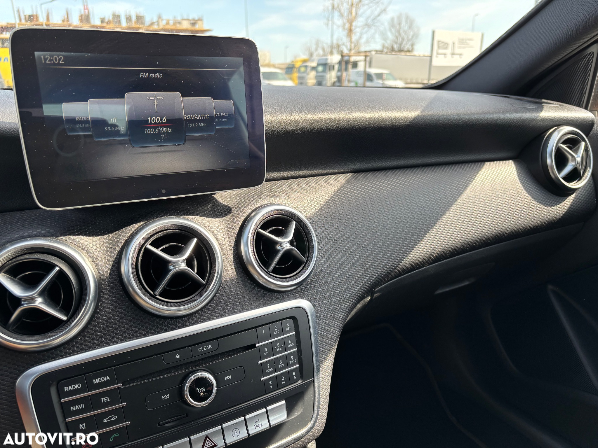 Mercedes-Benz A 180 (BlueEFFICIENCY) - 16