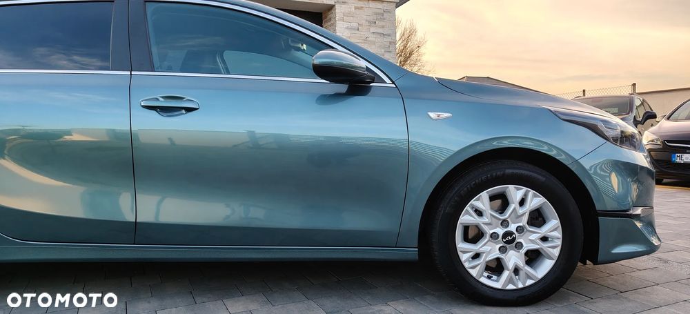 Kia Ceed ver-1-6-crdi-mhev-business-line - 9