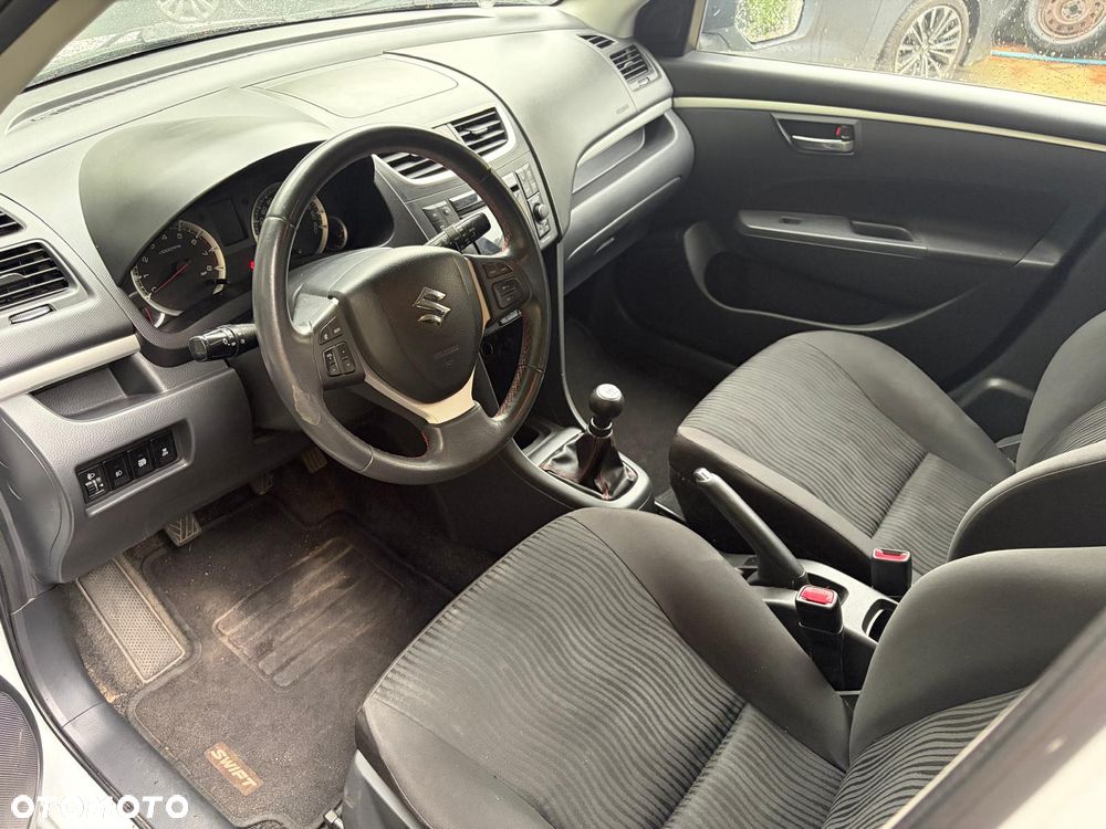 Suzuki Swift - 6