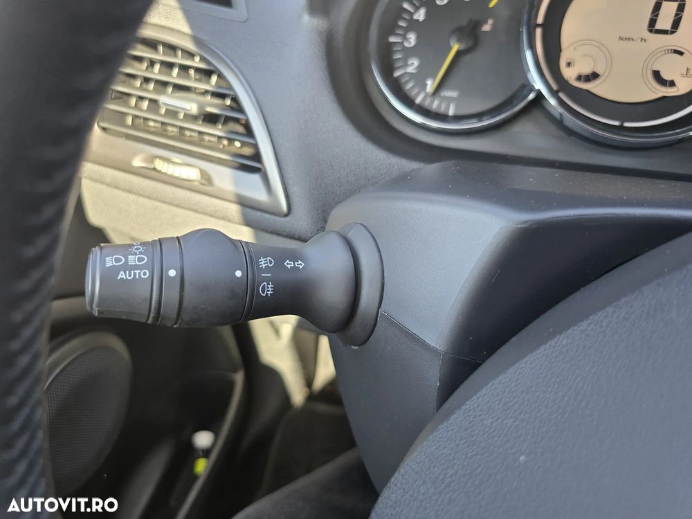 Renault Megane Grandtour ENERGY TCe 115 Start & Stop Authentique - 23