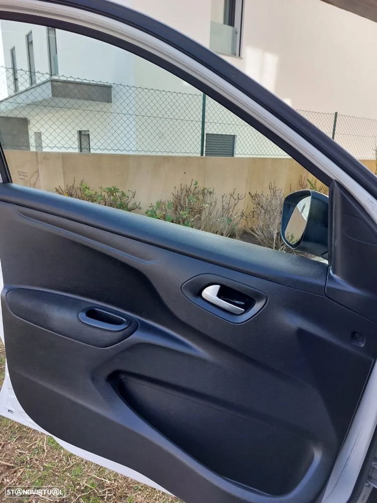 Citroën C-Elysée 1.2 VTi Seduction - 11