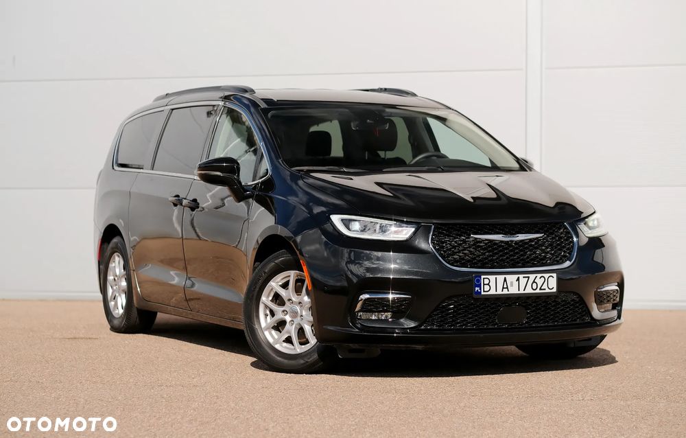 Chrysler Pacifica - 8