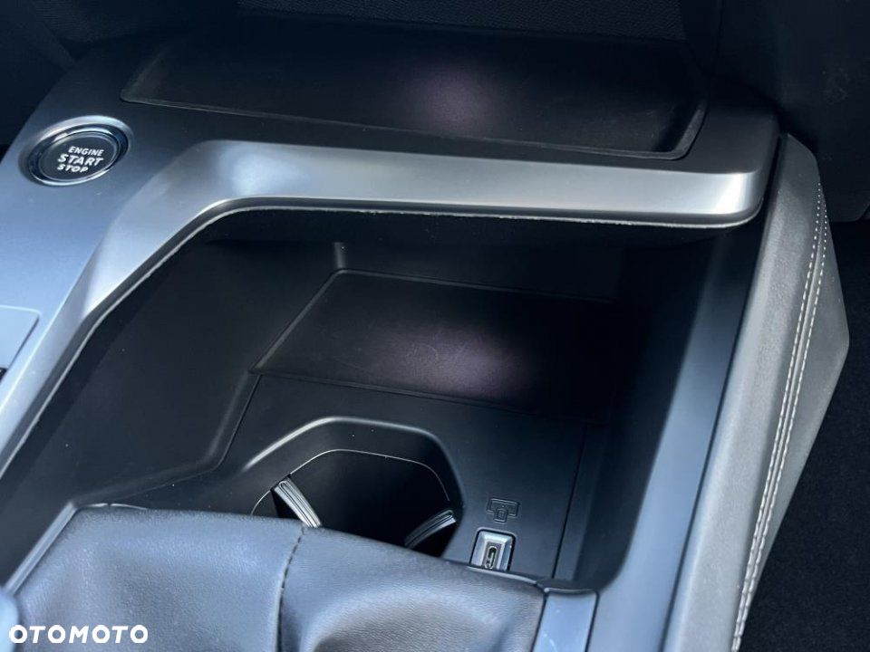 Peugeot 308 - 35