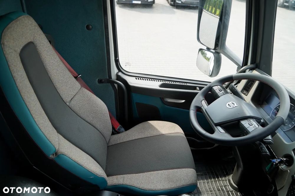 Volvo FM 370 / KONTENER 7,8 M / 4x2 / I-SHIFT / WINDA / EURO 6 - 29
