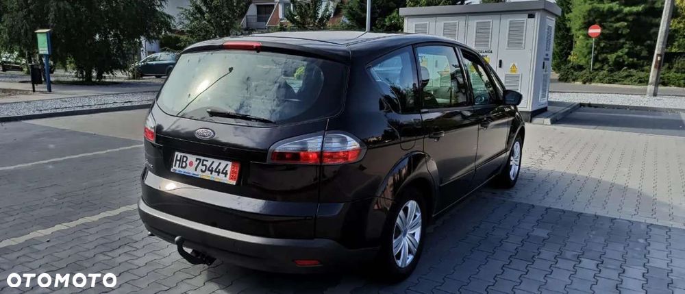 Ford S-Max - 14