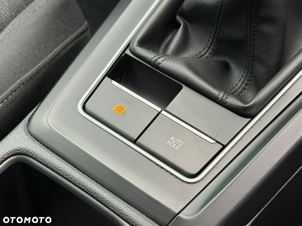 Volkswagen Golf 2.0 TDI Life - 13