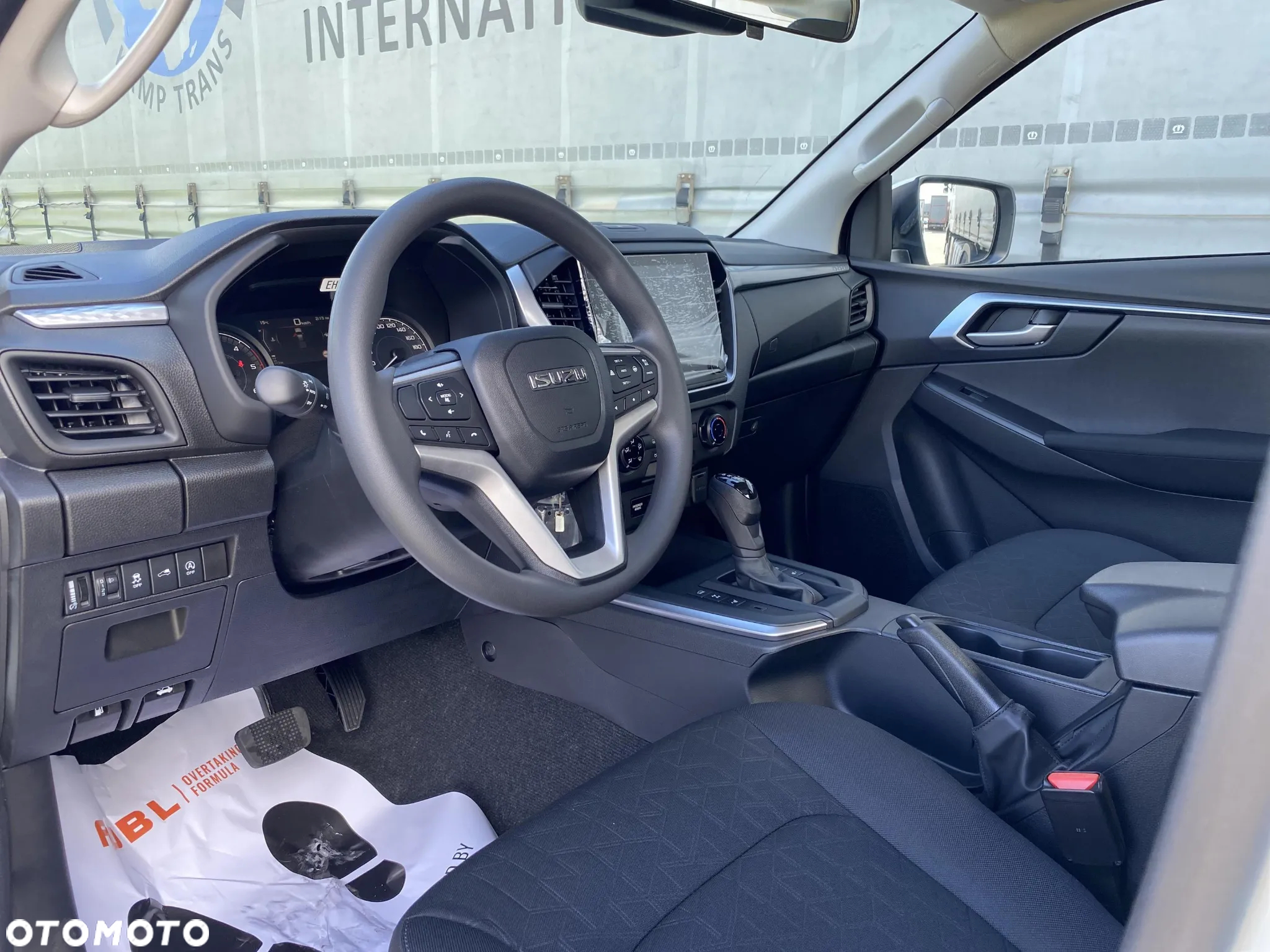 Isuzu D-Max 1.9 EC LS - 9