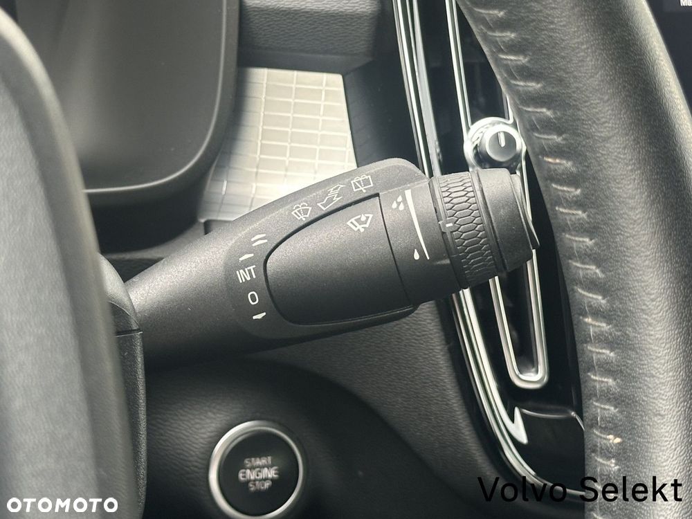 Volvo XC 40 - 24