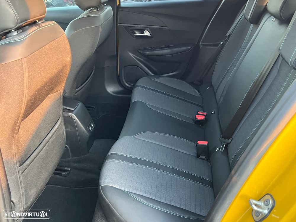 Peugeot e-208 Allure Pack - 12