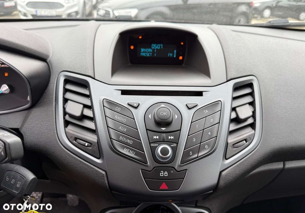 Ford Fiesta - 15