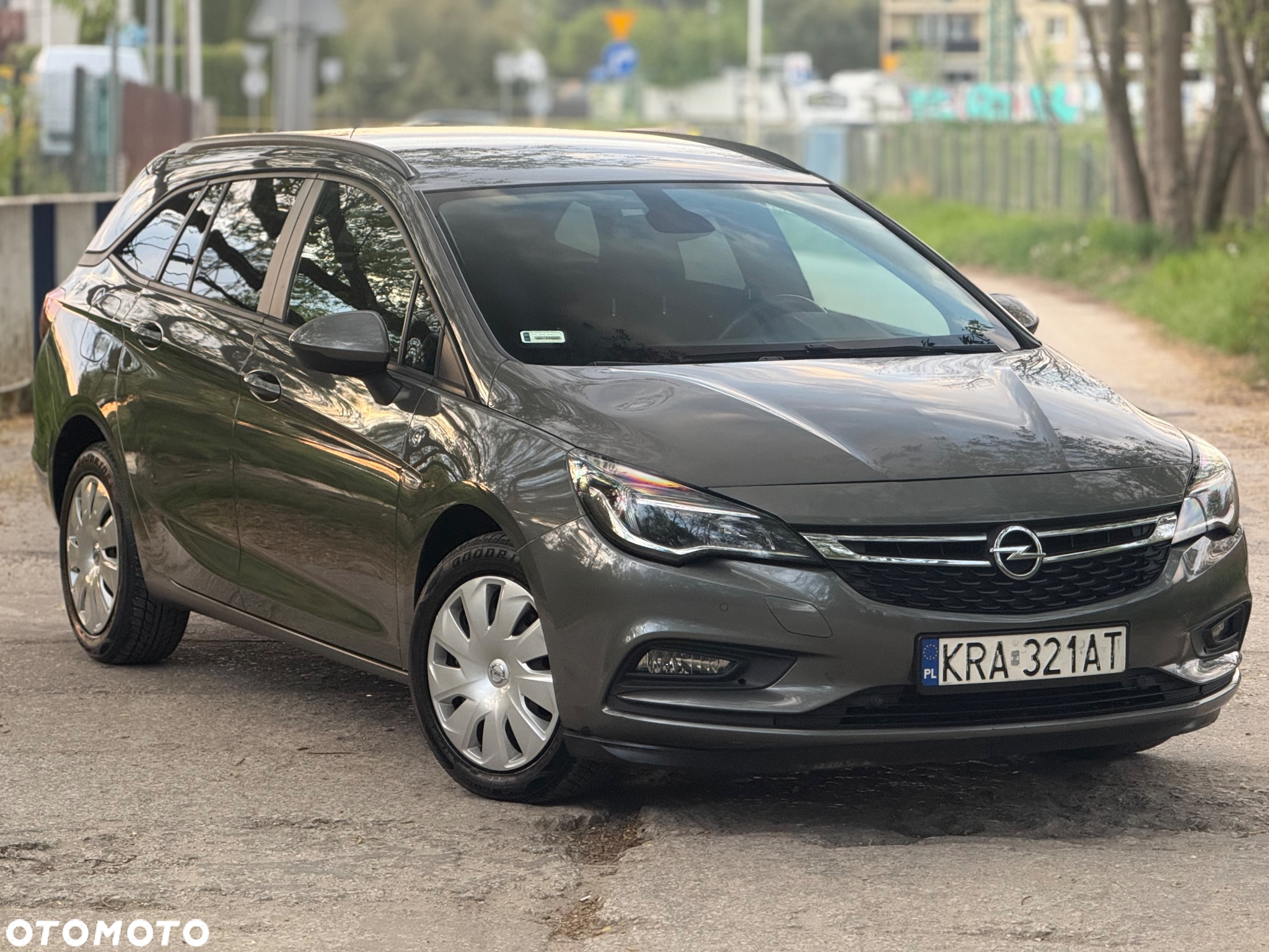 Opel Astra V 1.6 CDTI Enjoy - 4