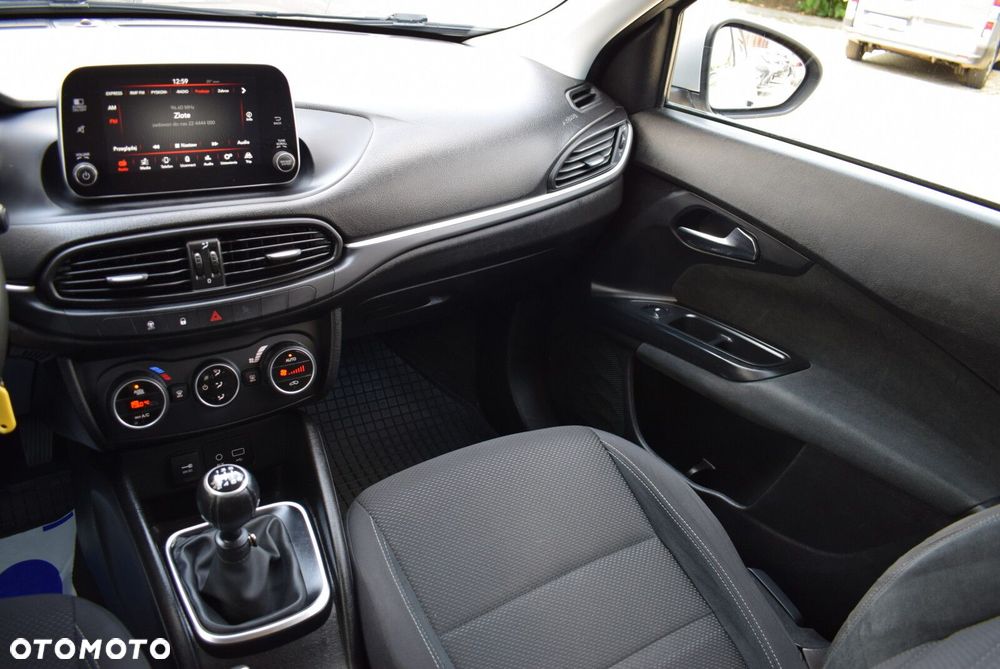 Fiat Tipo 1.4 16v Lounge - 16
