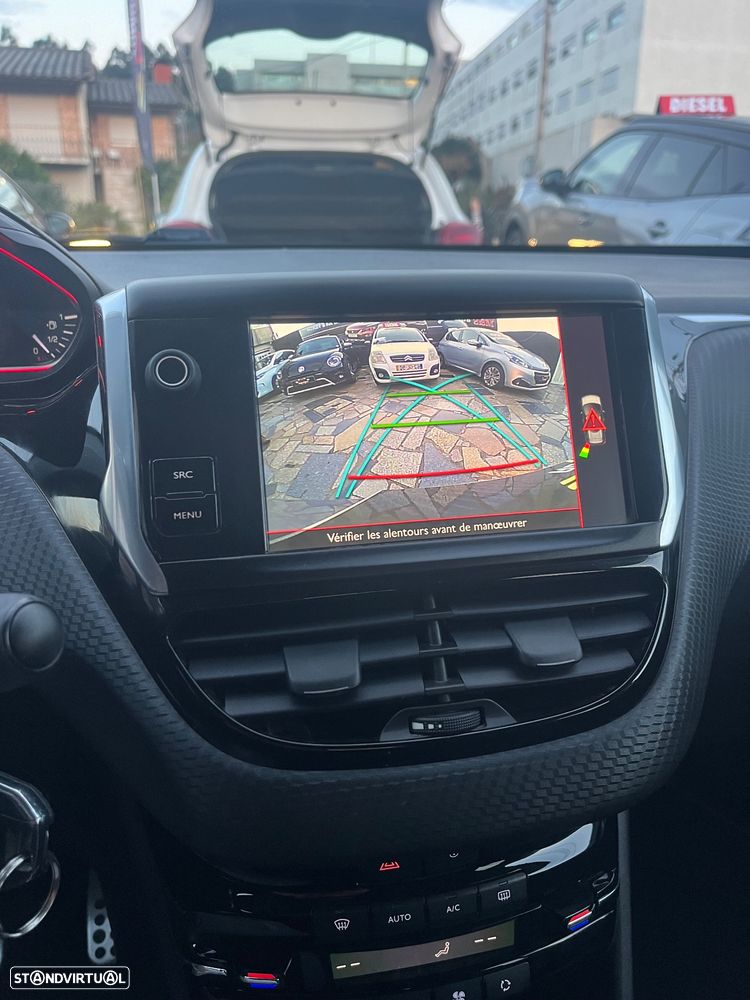 Peugeot 2008 1.2 PureTech GT Line - 18