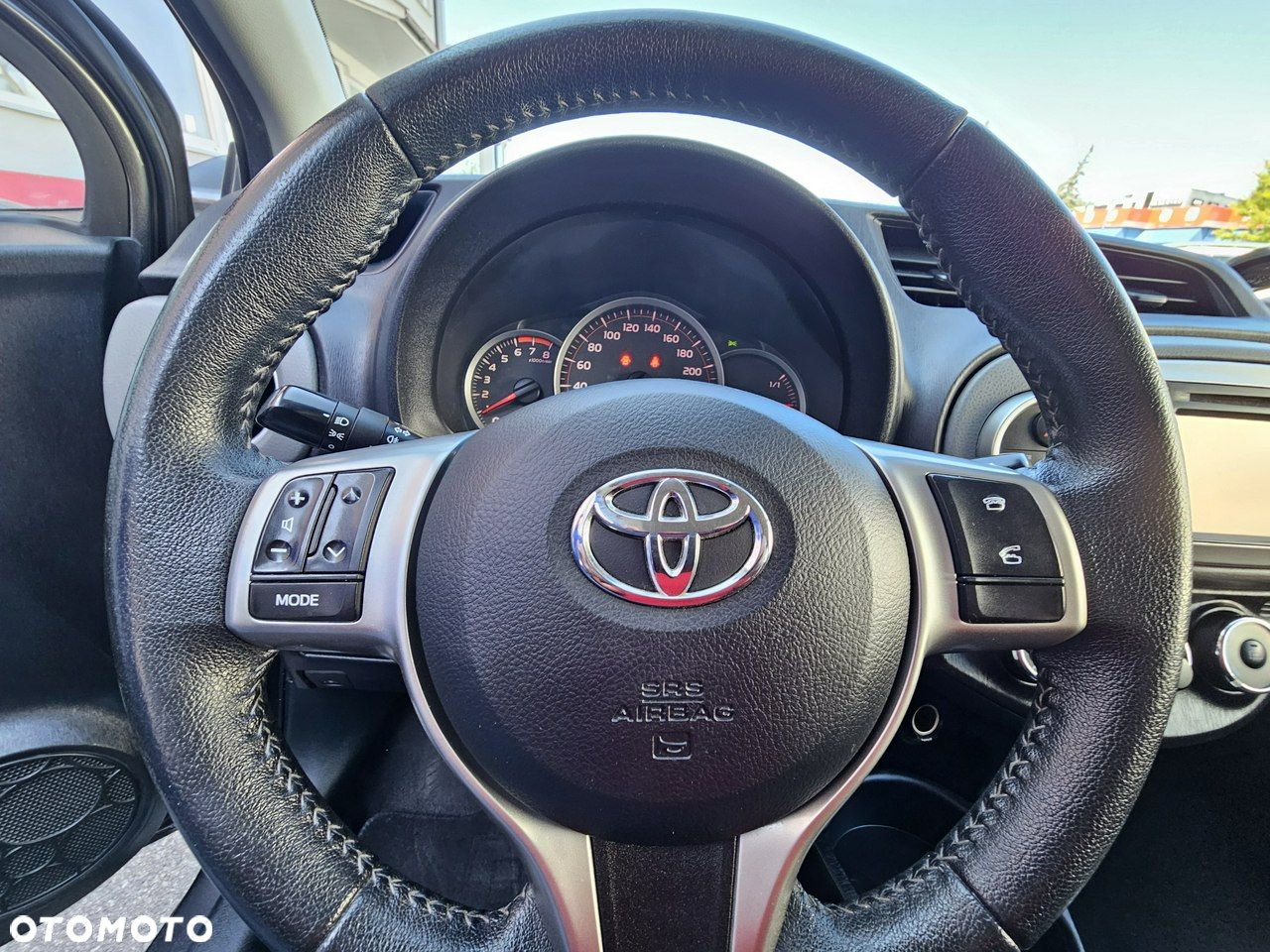 Toyota Yaris - 14