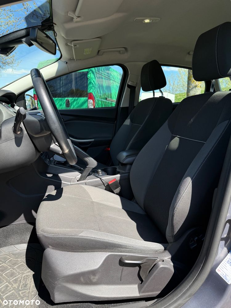 Ford Focus 1.6 EcoBoost Trend - 14
