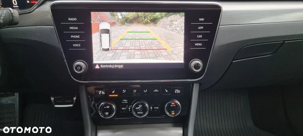 Skoda Superb 2.0 TDI SCR Style DSG - 3