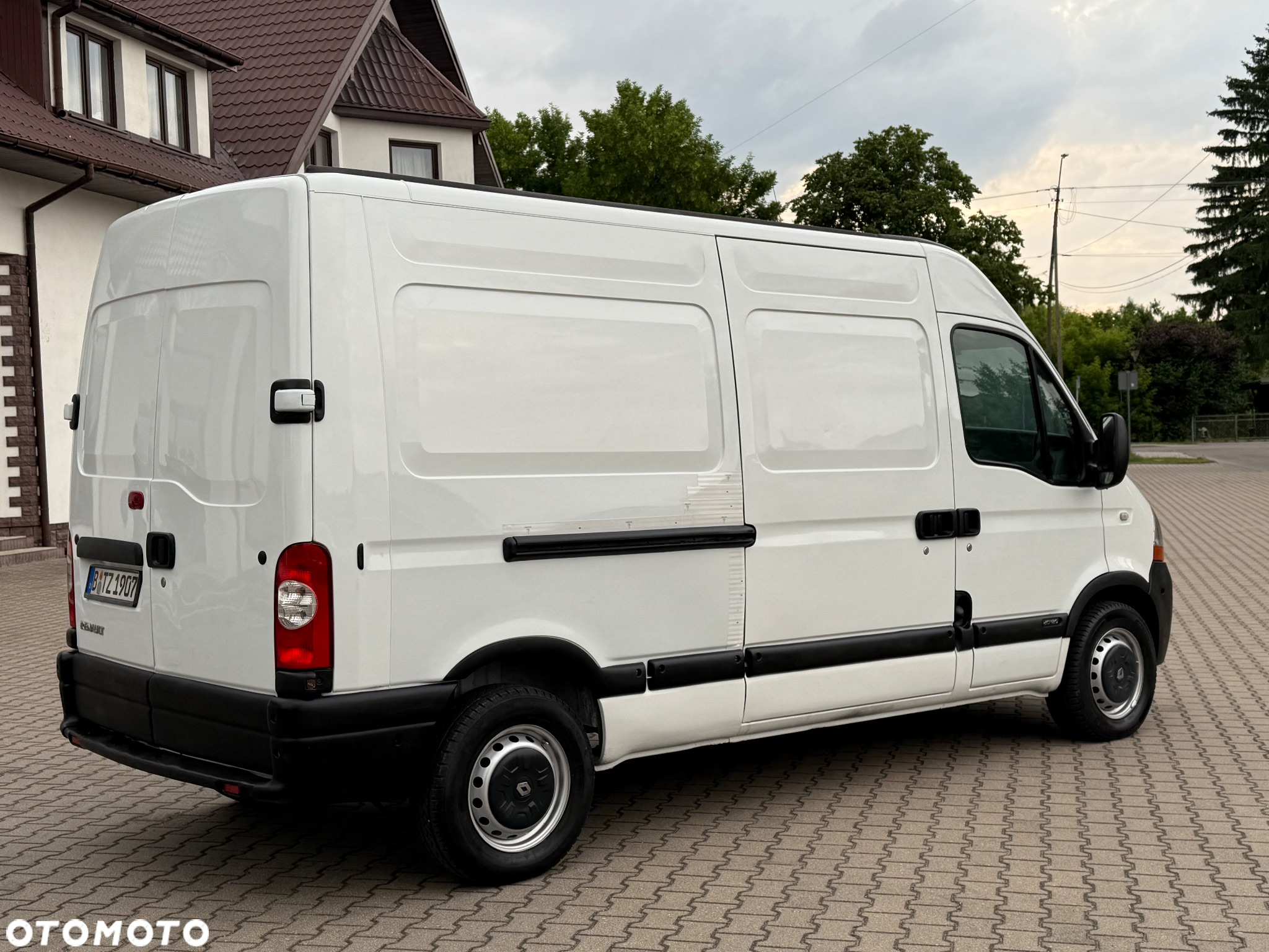 Renault MASTER 2.5 - 8