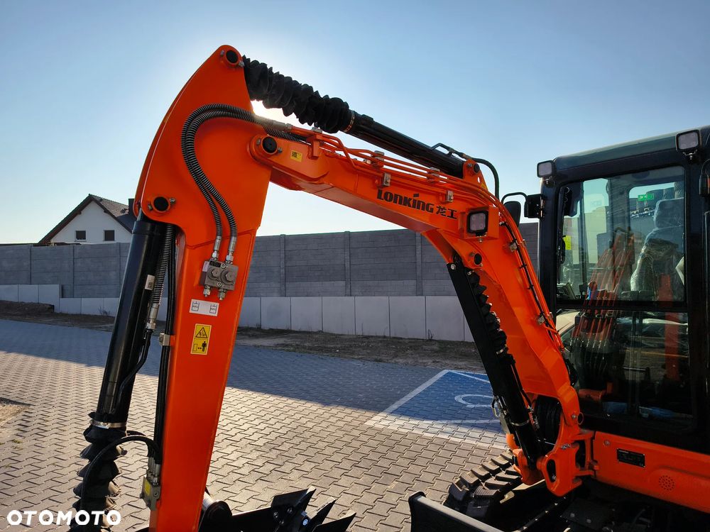 Kubota LONKING CDM6025 3 ŁYŻKI - 10