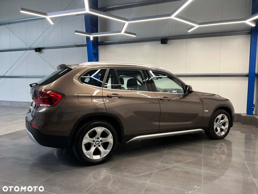 BMW X1 xDrive18d xLine - 10