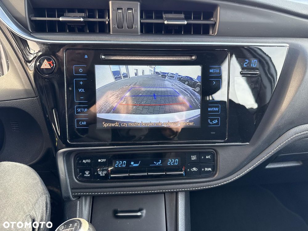 Toyota Corolla 1.6 Comfort - 17