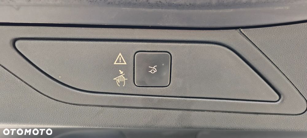 Citroën C4 Picasso 1.2 PureTech Attraction - 17