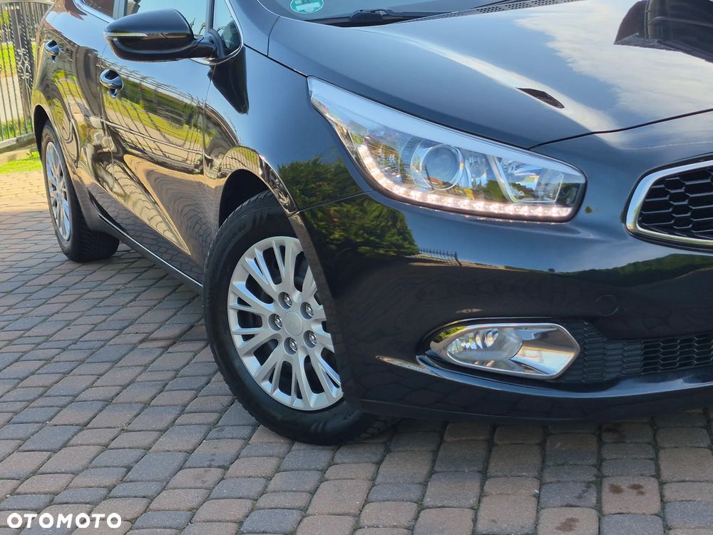Kia Ceed - 29