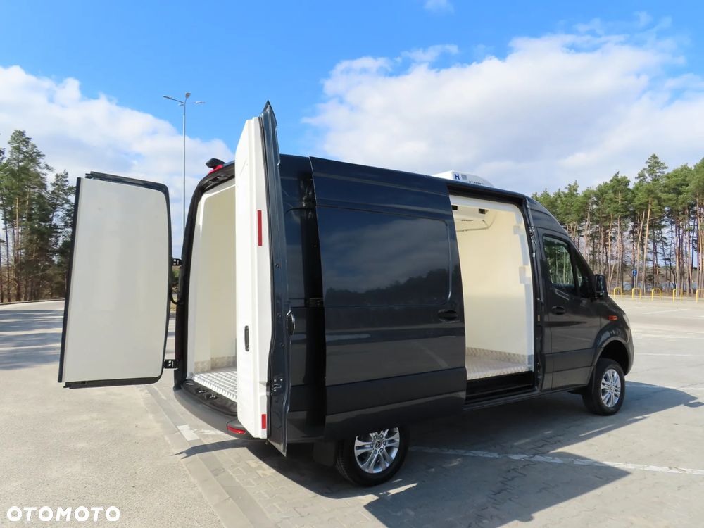 Mercedes-Benz Sprinter 319 CDI V6 3.0 CDI 190 KM Automat 7G-Tronic 4X4 Chłodnia -30*C Agregat Chłodniczy Rozstaw Osi 3665 mm Ładowność 1067 Kg WZMACNIANY Przebieg 10 Tys Km Jedyny Taki UNIKAT Stan NOWY Jak Z Fabryki POLECAM - 15