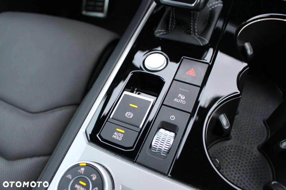 Volkswagen Touareg - 39