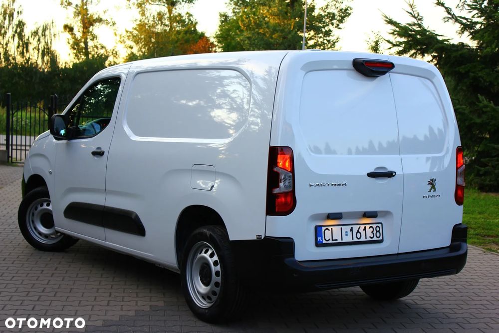Peugeot PARTNER 1.5HDI 130KM AUTOMAT 8 BIEGÓW LONG DŁUGI 3 OSOBOWY PERFEKT AUTO NAVIGACJA KAMERY,ASYSTENTY,VF23% - 6