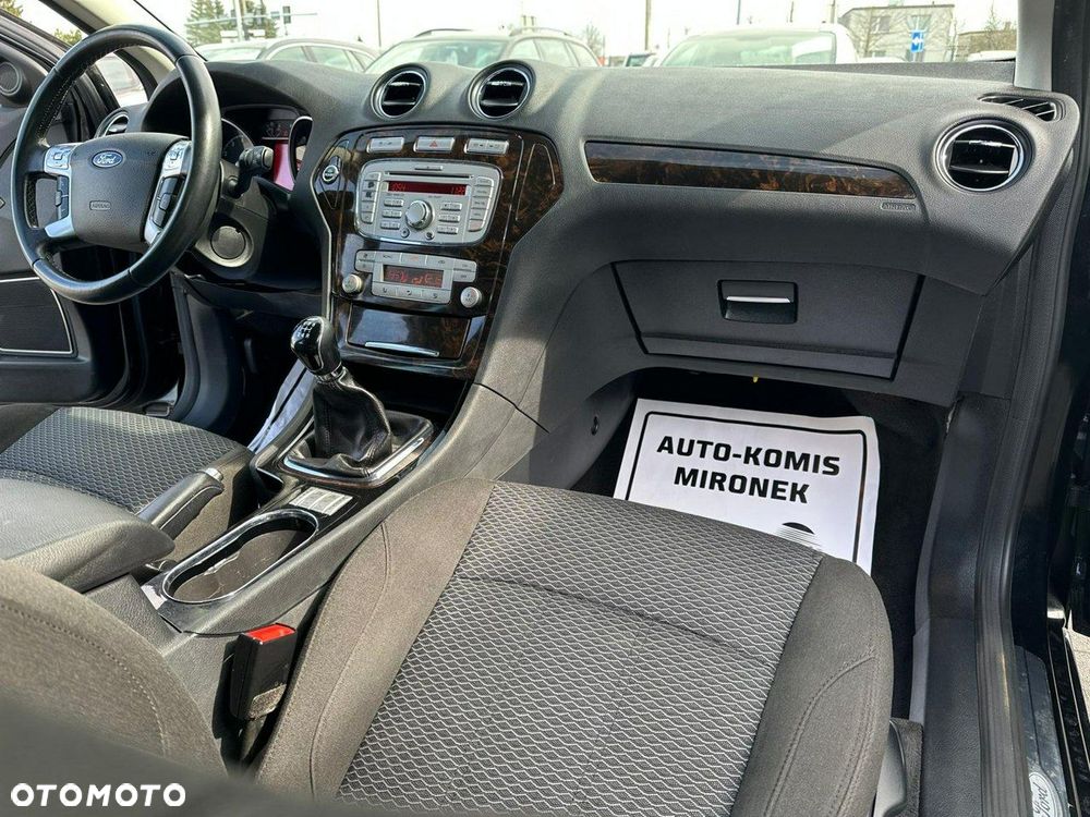 Ford Mondeo - 10
