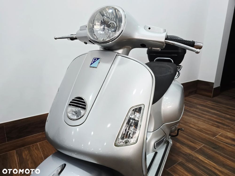 Piaggio Vespa - 4