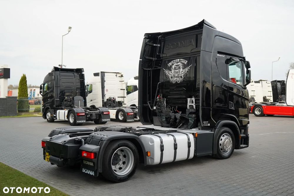 Scania S 500 / RETARDER / LOW DECK / MEGA / BAKI 1 400 L / KLIMA POSTOJOWA / PO ZŁOTYM KONTRAKCIE SERWISOWYM / - 9