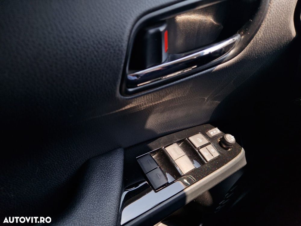 Toyota Prius - 10
