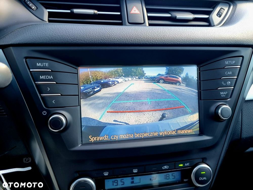 Toyota Avensis 2.0 D-4D Premium - 20