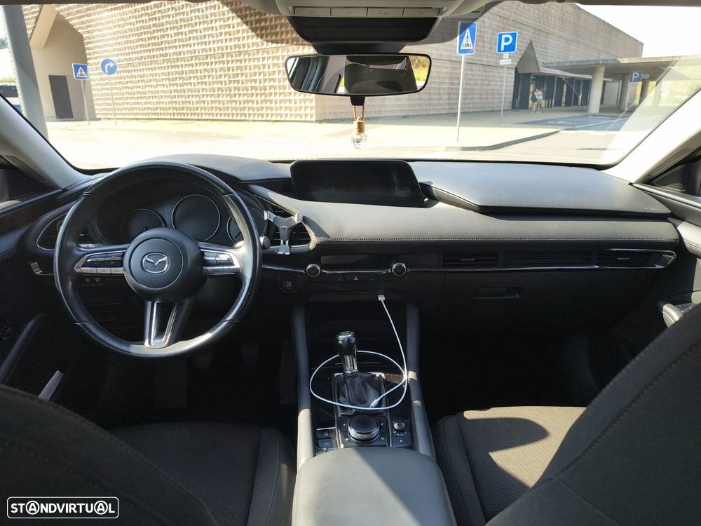 Mazda 3 Sedan 1.8 Sky-D Evolve - 15