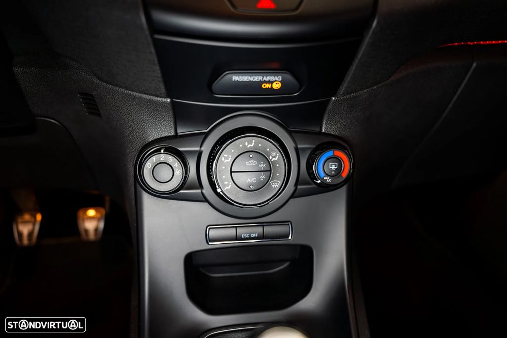 Ford Fiesta 1.6 EcoBoost ST - 42