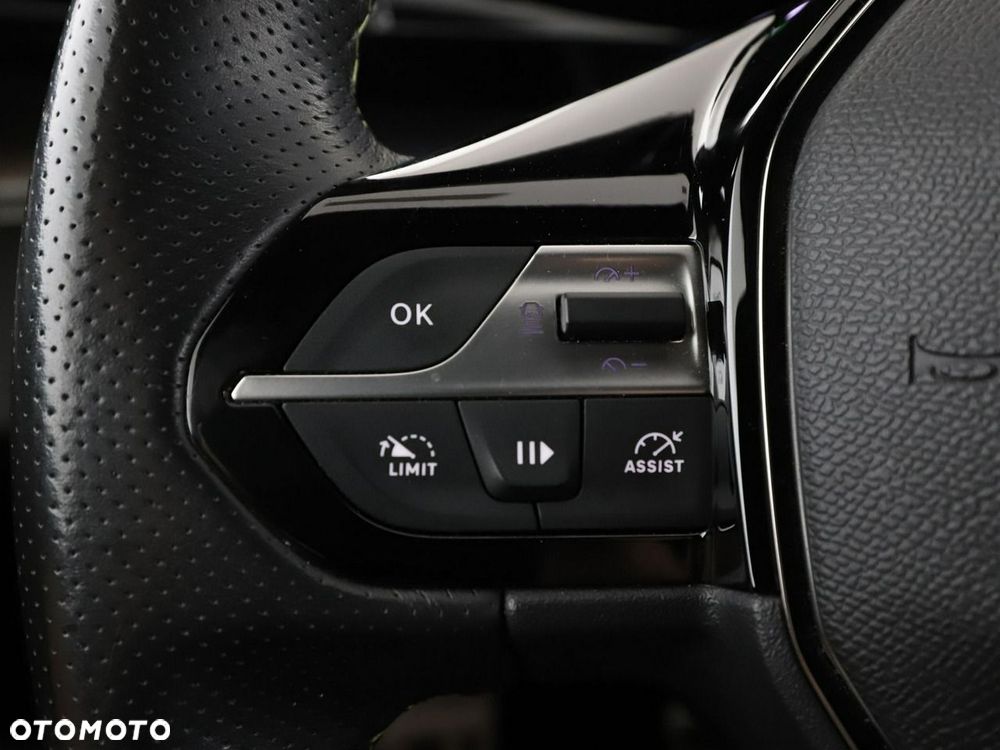 Peugeot 408 1.6 Plug-In Hybrid 225 GT EAT8 - 33
