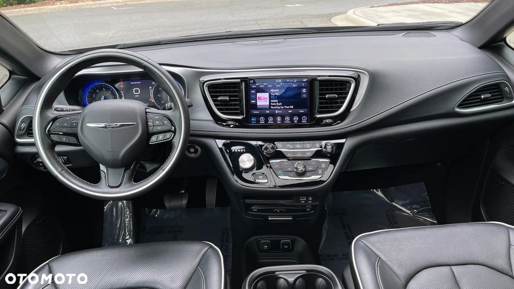 Chrysler Pacifica - 15