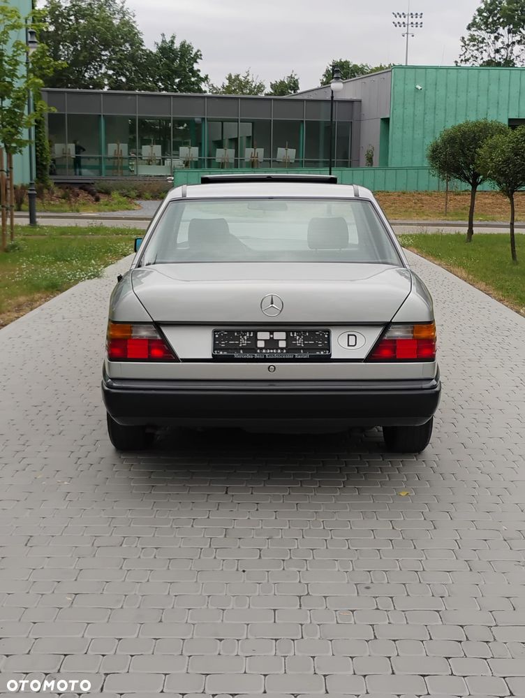 Mercedes-Benz W124 (1984-1993) - 8