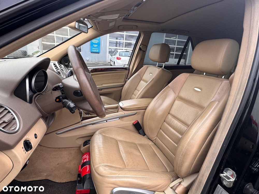 Mercedes-Benz ML - 22