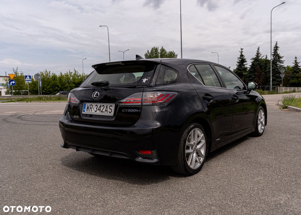 Lexus CT - 4