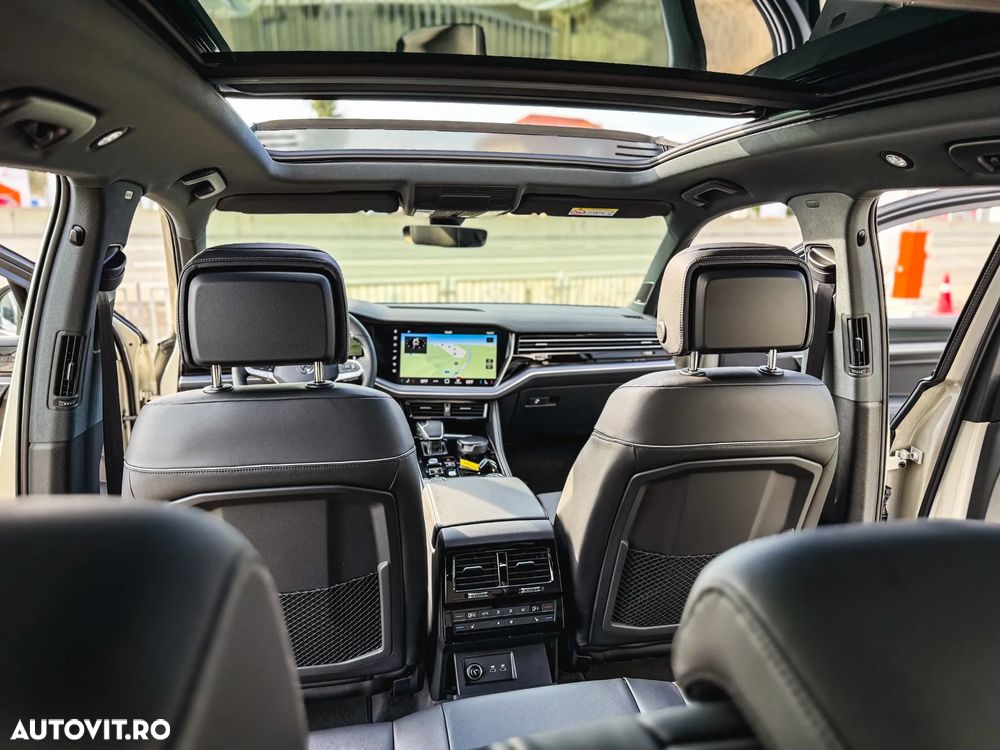 Volkswagen Touareg V6 TDI 4MOTION R-Line - 28